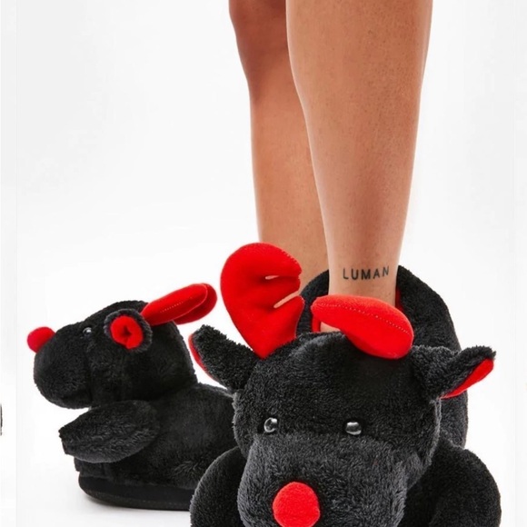 NWT Black reindeer slippers with red nose sold out FIRM - Picture 3 of 5